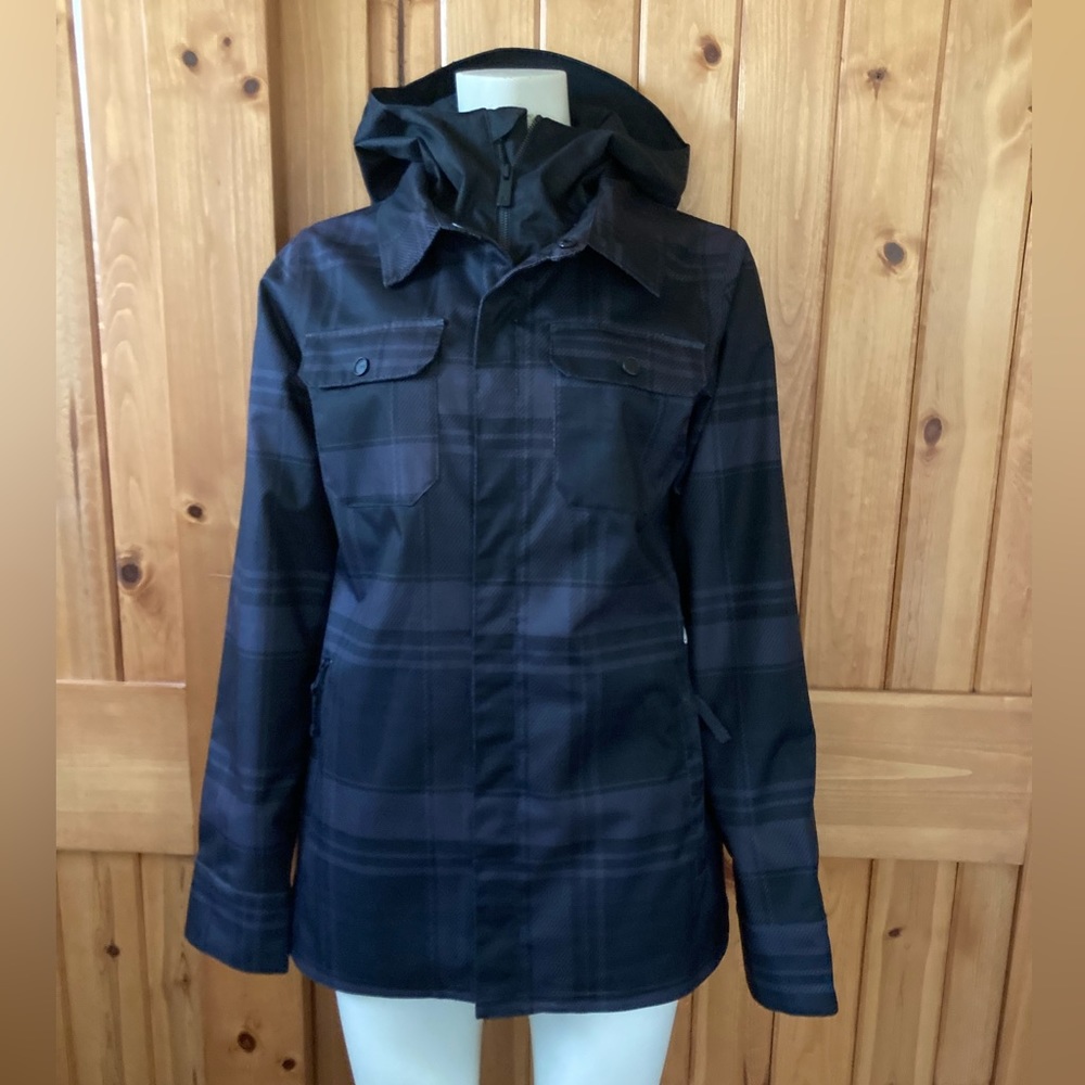 Volcom snowboard jacket size small black plaid women’s